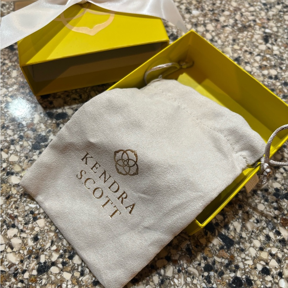 Kendra Scott Cream Pouch with Yellow Box
